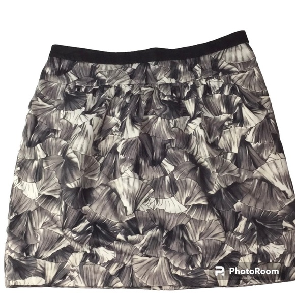 BCBGMaxAzria feather pencil skirt - Picture 1 of 3